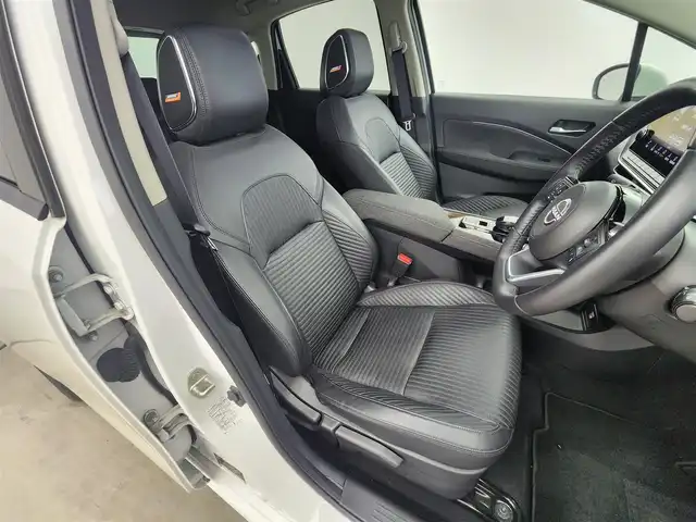 日産 オーラ G レザーエディション 愛知県 2023(令5)年 4.4万km ピュアホワイトパール BOSEサウンド/メーカーオプションナビ/・フルセグTV/Bluetooth/CarPlay/HDMI/アラウンドビューモニター/プロパイロット/ブラックレザーシート/シートヒーター/ステアリングヒーター/ワイアレス充電/ETC2.0/ドライブレコーダー/デジタルインナーミラー/ブラインドスポットモニター/衝突軽減ブレーキ/オートマチックハイビームアシスト/LEDヘッドライト