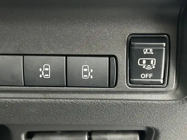 日産 セレナ e－パワー ハイウェイスター V 大阪府 2025(令7)年 0.1千km ブリリアントホワイトパール e-power/プロパイロット/インテリジェントクルーズ/　・車線逸脱/　・側方支援/　・後方支援/　・踏み間違い防止/　・ふらつき警報/純正１２．３ディスプレイオーディオ/　Bluetooth/フルセグ/FM/AM/純正フリップダウンモニター/デジタルインナーミラー/バック・フロント・サイド・全方位カメラ/ビルトインETC2.0/両側パワースライド/ワイヤレス充電器/純正15インチアルミ