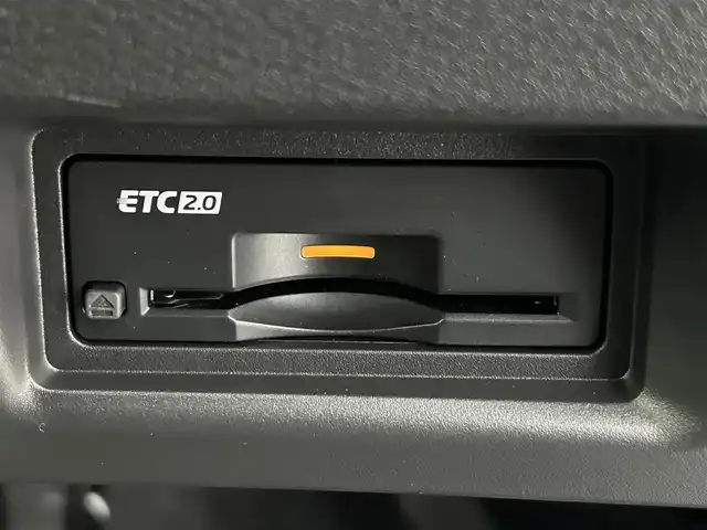 日産 セレナ e－パワー ハイウェイスター V 大阪府 2025(令7)年 0.1千km ブリリアントホワイトパール e-power/プロパイロット/インテリジェントクルーズ/　・車線逸脱/　・側方支援/　・後方支援/　・踏み間違い防止/　・ふらつき警報/純正１２．３ディスプレイオーディオ/　Bluetooth/フルセグ/FM/AM/純正フリップダウンモニター/デジタルインナーミラー/バック・フロント・サイド・全方位カメラ/ビルトインETC2.0/両側パワースライド/ワイヤレス充電器/純正15インチアルミ