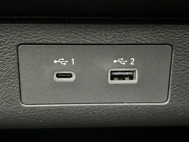 日産 セレナ e－パワー ハイウェイスター V 大阪府 2025(令7)年 0.1千km ブリリアントホワイトパール e-power/プロパイロット/インテリジェントクルーズ/　・車線逸脱/　・側方支援/　・後方支援/　・踏み間違い防止/　・ふらつき警報/純正１２．３ディスプレイオーディオ/　Bluetooth/フルセグ/FM/AM/純正フリップダウンモニター/デジタルインナーミラー/バック・フロント・サイド・全方位カメラ/ビルトインETC2.0/両側パワースライド/ワイヤレス充電器/純正15インチアルミ