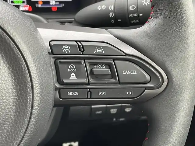 トヨタ ＧＲカローラ RZ 東京都 2024(令6)年 0.2万km プラチナホワイトパールマイカ 304馬力/カーボンルーフ/純正ディスプレイオーディオ/フルセグTV/Bluetooth/AppleCarplay/androidauto/バックカメラ/セーフティセンス/プリクラッシュセーフティ/レーントレーシングアシスト/オートハイビーム/ヘッドアップディスプレイ/ブラインドスポットアシスト/レーダークルーズコントロール/ハーフレザーシート/ビルトインETC2.0