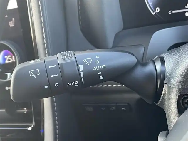 トヨタ アルファード Z 茨城県 2023(令5)年 0.9万km プラチナホワイトパールマイカ 禁煙車/トヨタセーフティーセンス/・プリクラッシュセーフティ/・レーントレーシングアシスト/・レーンディパーチャーアラート/・ロードサインアシスト/・レーダークルーズコントロール/・オートマチックハイビーム/左右独立ムーンルーフ/両側パワースライドドア/純正12.3インチナビ/・フルセグTV/Bluetooth/MiraCast/・バックカメラ/・パノラミックビューモニター/純正フリップダウンモニター/デジタルインナーミラー/ブラインドスポットモニター/メモリ式パワーシート/快適温熱シート/ベンチレーション/ステアリングヒーター/オットマン/ビルトインETC2.0/ワイヤレス充電/左右独立エアコン/電動パーキング/オートブレーキホールド/パワーバックドア/純正18インチアルミホイール/LED三眼オートヘッドライト/シーケンシャルウィンカー/プッシュスタート/スマートキー