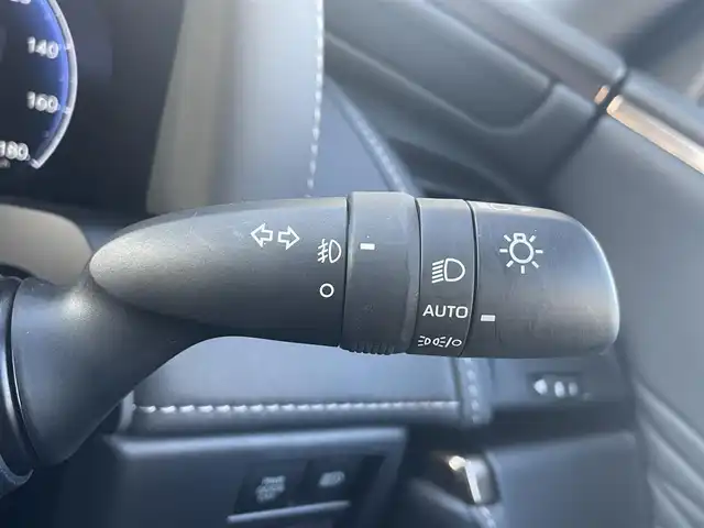 トヨタ アルファード Z 茨城県 2023(令5)年 0.9万km プラチナホワイトパールマイカ 禁煙車/トヨタセーフティーセンス/・プリクラッシュセーフティ/・レーントレーシングアシスト/・レーンディパーチャーアラート/・ロードサインアシスト/・レーダークルーズコントロール/・オートマチックハイビーム/左右独立ムーンルーフ/両側パワースライドドア/純正12.3インチナビ/・フルセグTV/Bluetooth/MiraCast/・バックカメラ/・パノラミックビューモニター/純正フリップダウンモニター/デジタルインナーミラー/ブラインドスポットモニター/メモリ式パワーシート/快適温熱シート/ベンチレーション/ステアリングヒーター/オットマン/ビルトインETC2.0/ワイヤレス充電/左右独立エアコン/電動パーキング/オートブレーキホールド/パワーバックドア/純正18インチアルミホイール/LED三眼オートヘッドライト/シーケンシャルウィンカー/プッシュスタート/スマートキー