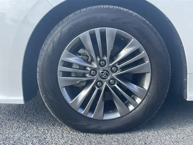 トヨタ アルファード Z 茨城県 2023(令5)年 0.9万km プラチナホワイトパールマイカ 禁煙車/トヨタセーフティーセンス/・プリクラッシュセーフティ/・レーントレーシングアシスト/・レーンディパーチャーアラート/・ロードサインアシスト/・レーダークルーズコントロール/・オートマチックハイビーム/左右独立ムーンルーフ/両側パワースライドドア/純正12.3インチナビ/・フルセグTV/Bluetooth/MiraCast/・バックカメラ/・パノラミックビューモニター/純正フリップダウンモニター/デジタルインナーミラー/ブラインドスポットモニター/メモリ式パワーシート/快適温熱シート/ベンチレーション/ステアリングヒーター/オットマン/ビルトインETC2.0/ワイヤレス充電/左右独立エアコン/電動パーキング/オートブレーキホールド/パワーバックドア/純正18インチアルミホイール/LED三眼オートヘッドライト/シーケンシャルウィンカー/プッシュスタート/スマートキー