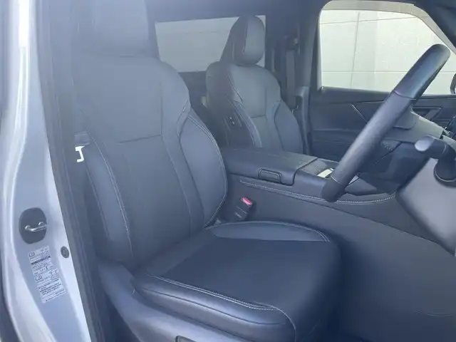 トヨタ アルファード Z 茨城県 2023(令5)年 0.9万km プラチナホワイトパールマイカ 禁煙車/トヨタセーフティーセンス/・プリクラッシュセーフティ/・レーントレーシングアシスト/・レーンディパーチャーアラート/・ロードサインアシスト/・レーダークルーズコントロール/・オートマチックハイビーム/左右独立ムーンルーフ/両側パワースライドドア/純正12.3インチナビ/・フルセグTV/Bluetooth/MiraCast/・バックカメラ/・パノラミックビューモニター/純正フリップダウンモニター/デジタルインナーミラー/ブラインドスポットモニター/メモリ式パワーシート/快適温熱シート/ベンチレーション/ステアリングヒーター/オットマン/ビルトインETC2.0/ワイヤレス充電/左右独立エアコン/電動パーキング/オートブレーキホールド/パワーバックドア/純正18インチアルミホイール/LED三眼オートヘッドライト/シーケンシャルウィンカー/プッシュスタート/スマートキー