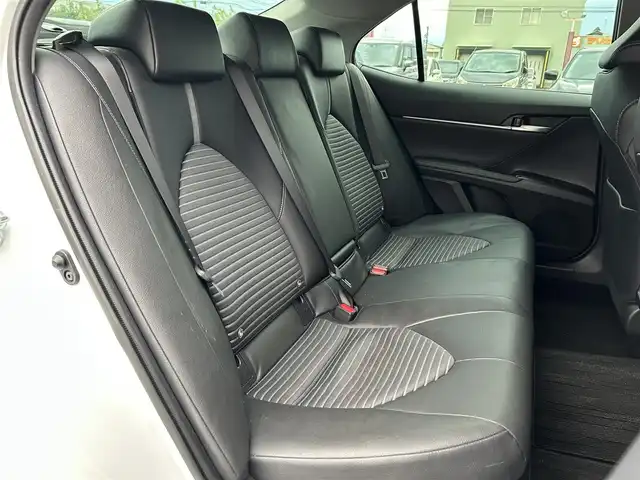 トヨタ カムリ WS 岐阜県 2018(平30)年 6.3万km プラチナホワイトパールマイカ ＫＥＮＷＯＯＤ製ドライブレコーダー対応ナビ/／フルセグ・ＢＴ・ＣＤ・ＤＶＤ　/トヨタセーフティセンス/電動リアゲート/パワーシート/前後クリアランスソナー　/電動パーキング・ブレーキホールド　/革巻きステアリング　/純正アルミホイール　/純正LEDヘッドライト/純正フロアマット/ハーフレザーシート/パドルシフト