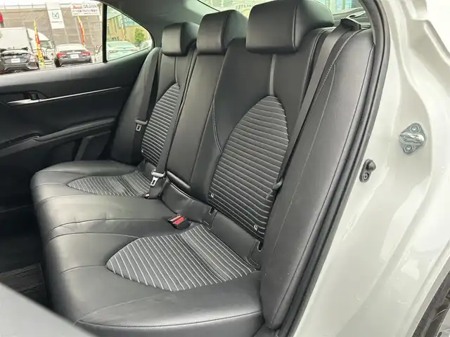 トヨタ カムリ WS 岐阜県 2018(平30)年 6.3万km プラチナホワイトパールマイカ ＫＥＮＷＯＯＤ製ドライブレコーダー対応ナビ/／フルセグ・ＢＴ・ＣＤ・ＤＶＤ　/トヨタセーフティセンス/電動リアゲート/パワーシート/前後クリアランスソナー　/電動パーキング・ブレーキホールド　/革巻きステアリング　/純正アルミホイール　/純正LEDヘッドライト/純正フロアマット/ハーフレザーシート/パドルシフト