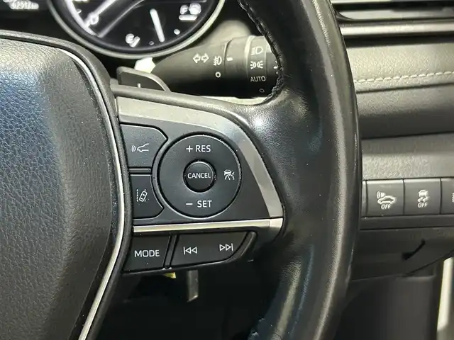 トヨタ カムリ WS 岐阜県 2018(平30)年 6.3万km プラチナホワイトパールマイカ ＫＥＮＷＯＯＤ製ドライブレコーダー対応ナビ/／フルセグ・ＢＴ・ＣＤ・ＤＶＤ　/トヨタセーフティセンス/電動リアゲート/パワーシート/前後クリアランスソナー　/電動パーキング・ブレーキホールド　/革巻きステアリング　/純正アルミホイール　/純正LEDヘッドライト/純正フロアマット/ハーフレザーシート/パドルシフト