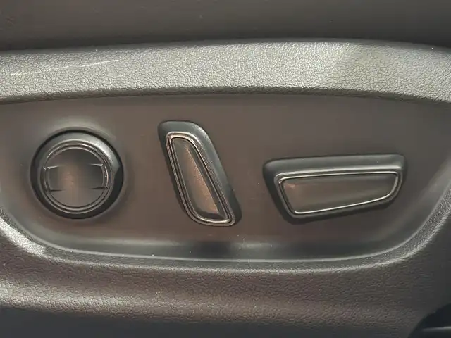 トヨタ カムリ WS 岐阜県 2018(平30)年 6.3万km プラチナホワイトパールマイカ ＫＥＮＷＯＯＤ製ドライブレコーダー対応ナビ/／フルセグ・ＢＴ・ＣＤ・ＤＶＤ　/トヨタセーフティセンス/電動リアゲート/パワーシート/前後クリアランスソナー　/電動パーキング・ブレーキホールド　/革巻きステアリング　/純正アルミホイール　/純正LEDヘッドライト/純正フロアマット/ハーフレザーシート/パドルシフト