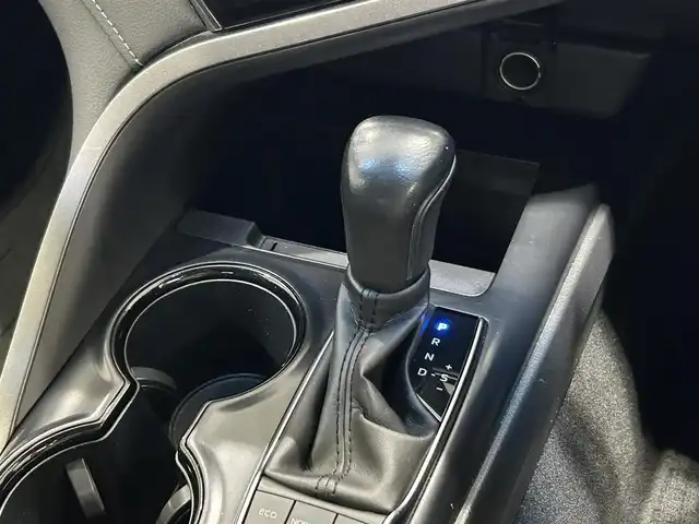 トヨタ カムリ WS 岐阜県 2018(平30)年 6.3万km プラチナホワイトパールマイカ ＫＥＮＷＯＯＤ製ドライブレコーダー対応ナビ/／フルセグ・ＢＴ・ＣＤ・ＤＶＤ　/トヨタセーフティセンス/電動リアゲート/パワーシート/前後クリアランスソナー　/電動パーキング・ブレーキホールド　/革巻きステアリング　/純正アルミホイール　/純正LEDヘッドライト/純正フロアマット/ハーフレザーシート/パドルシフト