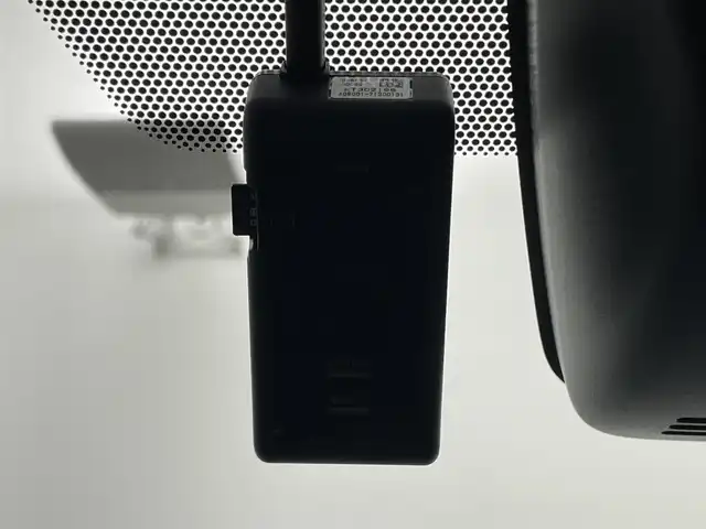 トヨタ エスクァイア Gi プレミアムパッケージ ブラックテーラード 岡山県 2021(令3)年 5.9万km スパークリングブラックパールクリスタルシャイン 純正9インチSDナビ【NSZT-Y68T】/(CD/DVD/BT/フルセグ)/純正12インチフリップダウンモニター/バックカメラ/ビルトインETC/両側パワースライドドア/トヨタセーフティセンス/・衝突軽減ブレーキ/・先行車発信通知/・横滑り防止装置/・レーンキープアシスト/・オートハイビーム/前後コーナーセンサー/クルーズコントロール/ハーフレザーシート/D/N席シートヒーター/LEDヘッドライト/スマートキー/プッシュスタート/ステアリングヒーター