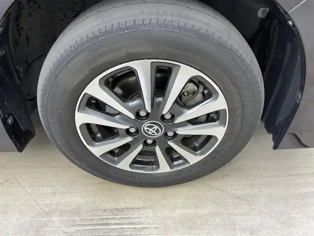 トヨタ エスクァイア Gi プレミアムパッケージ ブラックテーラード 岡山県 2021(令3)年 5.9万km スパークリングブラックパールクリスタルシャイン 純正9インチSDナビ【NSZT-Y68T】/(CD/DVD/BT/フルセグ)/純正12インチフリップダウンモニター/バックカメラ/ビルトインETC/両側パワースライドドア/トヨタセーフティセンス/・衝突軽減ブレーキ/・先行車発信通知/・横滑り防止装置/・レーンキープアシスト/・オートハイビーム/前後コーナーセンサー/クルーズコントロール/ハーフレザーシート/D/N席シートヒーター/LEDヘッドライト/スマートキー/プッシュスタート/ステアリングヒーター