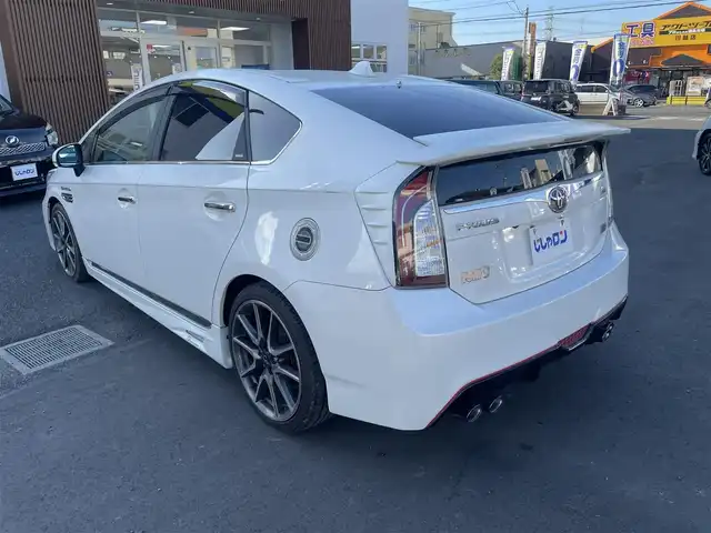 トヨタ プリウス S ツーリングセレ G’s 埼玉県 2015(平27)年 11.1万km ホワイトパールクリスタルシャイン (株)IDOMが運営する【じしゃロン川越店】の自社ローン対象車両になります。こちらは現金ご利用時の価格です。自社ローンご希望の方は別途その旨お申付け下さい。/純正メモリナビ/CD/DVD/BT/フルセグ/バックカメラ/ＥＴＣ/18インチ純正アルミ/ローダウン/スマートキー