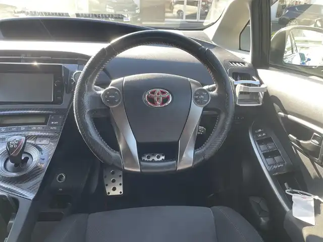 トヨタ プリウス S ツーリングセレ G’s 埼玉県 2015(平27)年 11.1万km ホワイトパールクリスタルシャイン (株)IDOMが運営する【じしゃロン川越店】の自社ローン対象車両になります。こちらは現金ご利用時の価格です。自社ローンご希望の方は別途その旨お申付け下さい。/純正メモリナビ/CD/DVD/BT/フルセグ/バックカメラ/ＥＴＣ/18インチ純正アルミ/ローダウン/スマートキー