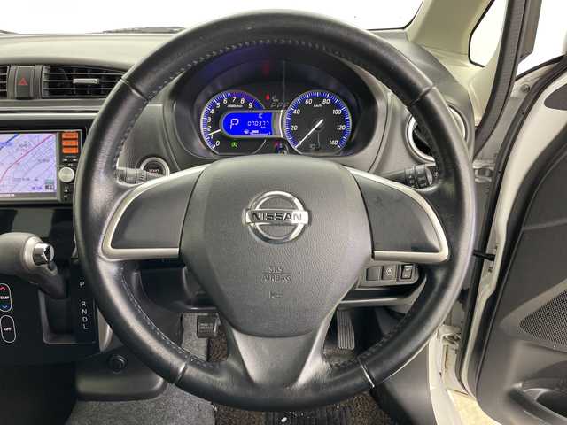 日産 デイズ ハイウェイスターX 道央・札幌 2014(平26)年 7.1万km ホワイトパール ・4WD/・寒冷地仕様/・純正ナビ&CD&USB&AUX&TV/・バックカメラ/・アイドリングストップ/・ドアミラーヒーター/・電動格納ミラー