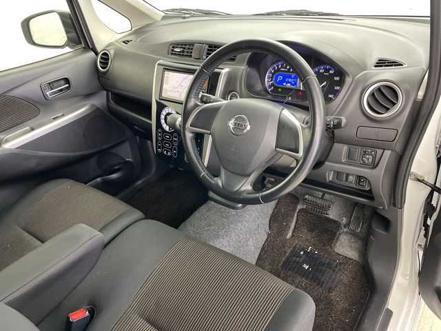 日産 デイズ ハイウェイスターX 道央・札幌 2014(平26)年 7.1万km ホワイトパール ・4WD/・寒冷地仕様/・純正ナビ&CD&USB&AUX&TV/・バックカメラ/・アイドリングストップ/・ドアミラーヒーター/・電動格納ミラー