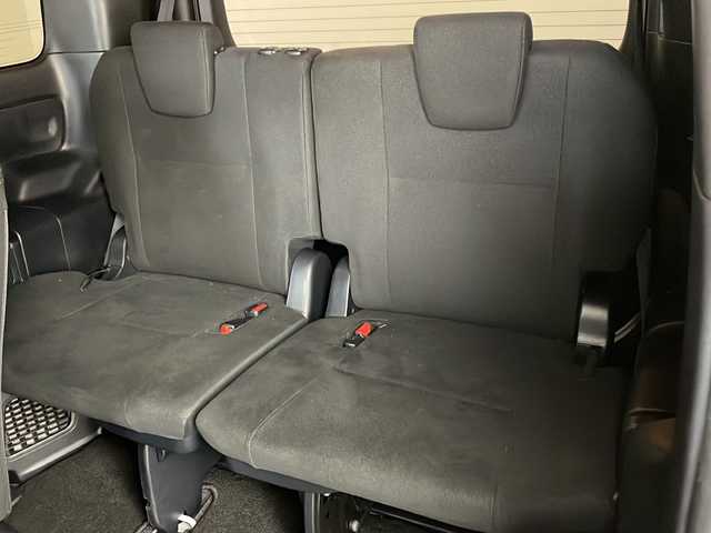 トヨタ エスクァイア ハイブリッド Xi 兵庫県 2018(平30)年 3.4万km ホワイトパールクリスタルシャイン ・ワンオーナー/・トヨタセーフティーセンス/・プリクラッシュセーフティ/・レーンディバチャーアラート/・先行車発進お知らせ/・オートマチックハイビーム/・クルーズコントロール/・純正9インチナビ＆TV＆BT＆HDMI＆DVD/・バックカメラ/・両側パワースライドドア/・スマートキー/・スペアキー/・プッシュスタート/・ビルトインETC/・前方ドライブレコーダー/・前席シートヒーター/・横滑り防止装置/・フロアマット/・ステアリングスイッチ/・後席サンシェード/・LEDライト/・フォグ/・オートライト/・電動格納ミラー/・シートリフター/・純正15インチアルミホイール