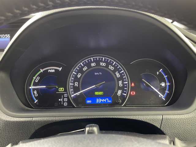 トヨタ エスクァイア ハイブリッド Xi 兵庫県 2018(平30)年 3.4万km ホワイトパールクリスタルシャイン ・ワンオーナー/・トヨタセーフティーセンス/・プリクラッシュセーフティ/・レーンディバチャーアラート/・先行車発進お知らせ/・オートマチックハイビーム/・クルーズコントロール/・純正9インチナビ＆TV＆BT＆HDMI＆DVD/・バックカメラ/・両側パワースライドドア/・スマートキー/・スペアキー/・プッシュスタート/・ビルトインETC/・前方ドライブレコーダー/・前席シートヒーター/・横滑り防止装置/・フロアマット/・ステアリングスイッチ/・後席サンシェード/・LEDライト/・フォグ/・オートライト/・電動格納ミラー/・シートリフター/・純正15インチアルミホイール