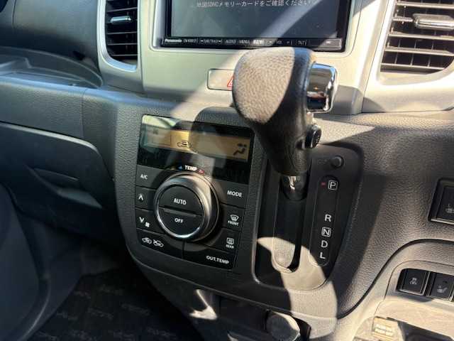 スズキ スペーシア X リミテッド 大阪府 2015(平27)年 4万km アーバンブラウンパールメタリック 純正ナビ/フルセグ/Bluetooth/DVD/CD/衝突軽減ブレーキ/両側パワースライドドア/シートヒーター/純正アルミホイール/ビルトインETC/ステアリングスイッチ/オートライト/プッシュスタート/スマートキー×2