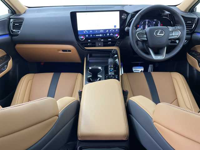 レクサス ＮＸ 350h Fスポーツ 道央・札幌 2025(令7)年 0.3万km グラファイトブラックガラスフレーク ・4WD/・ムーンルーフ/・寒冷地仕様/・純正ディスプレイオーディオ/・BT&フルセグTV&Miracast/・AppleCarPlay&AndroidAuto/・パノラミックビューモニター/・プリクラッシュセーフティ/・レーダークルーズコントロール/・ブラインドスポットモニター/・パーキングアシスト/・パドルシフト/・ヘッドアップディスプレイ/・デジタルインナーミラー/・パワーバックドア/・前席パワーシート/・前席シートヒーター&ベンチレーション/・レザーシート/・ビルトインETC2.0/・LEDヘッドライト/・オートマチックハイビーム/・オートライト/・スマートキー/・プッシュスタート