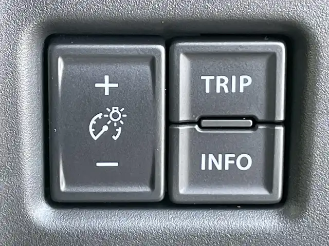 スズキ ハスラー HYBRID X 香川県 2025(令7)年 0.1千km クールカーキパールメタリック/ソフトベージュメタリック HV　X　全方位モニター付きナビゲーション＆スズキセーフティサポート(217800円)/登録時走行距離：5km/届出済未使用車/メーカー純正9型メモリナビ/　CD DVD BT フルセグTV/全方位カメラ/デュアルカメラブレーキサポート/レーンキープアシスト/レーダークルーズコントロール/クリアランスソナー/LEDヘッドライト/オートライト/フォグランプ/レベライザヘッドライト/横滑り防止装置/アイドリングストップ/ハーフレザーシート/シートヒーター/革巻きステアリング/ステアリングスイッチ/プッシュスタート/スマートキー/スペアキー/取扱説明書/保証書