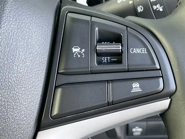 スズキ ハスラー HYBRID X 香川県 2025(令7)年 0.1千km クールカーキパールメタリック/ソフトベージュメタリック HV　X　全方位モニター付きナビゲーション＆スズキセーフティサポート(217800円)/登録時走行距離：5km/届出済未使用車/メーカー純正9型メモリナビ/　CD DVD BT フルセグTV/全方位カメラ/デュアルカメラブレーキサポート/レーンキープアシスト/レーダークルーズコントロール/クリアランスソナー/LEDヘッドライト/オートライト/フォグランプ/レベライザヘッドライト/横滑り防止装置/アイドリングストップ/ハーフレザーシート/シートヒーター/革巻きステアリング/ステアリングスイッチ/プッシュスタート/スマートキー/スペアキー/取扱説明書/保証書