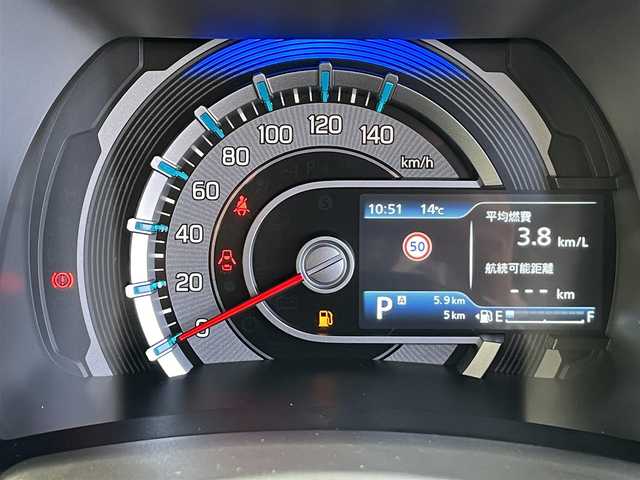 スズキ ハスラー HYBRID X 香川県 2025(令7)年 0.1千km クールカーキパールメタリック/ソフトベージュメタリック HV　X　全方位モニター付きナビゲーション＆スズキセーフティサポート(217800円)/登録時走行距離：5km/届出済未使用車/メーカー純正9型メモリナビ/　CD DVD BT フルセグTV/全方位カメラ/デュアルカメラブレーキサポート/レーンキープアシスト/レーダークルーズコントロール/クリアランスソナー/LEDヘッドライト/オートライト/フォグランプ/レベライザヘッドライト/横滑り防止装置/アイドリングストップ/ハーフレザーシート/シートヒーター/革巻きステアリング/ステアリングスイッチ/プッシュスタート/スマートキー/スペアキー/取扱説明書/保証書