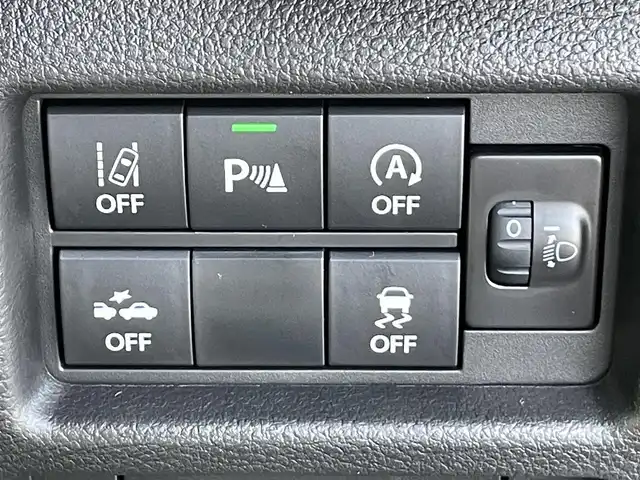 スズキ ハスラー HYBRID X 香川県 2025(令7)年 0.1千km クールカーキパールメタリック/ソフトベージュメタリック HV　X　全方位モニター付きナビゲーション＆スズキセーフティサポート(217800円)/登録時走行距離：5km/届出済未使用車/メーカー純正9型メモリナビ/　CD DVD BT フルセグTV/全方位カメラ/デュアルカメラブレーキサポート/レーンキープアシスト/レーダークルーズコントロール/クリアランスソナー/LEDヘッドライト/オートライト/フォグランプ/レベライザヘッドライト/横滑り防止装置/アイドリングストップ/ハーフレザーシート/シートヒーター/革巻きステアリング/ステアリングスイッチ/プッシュスタート/スマートキー/スペアキー/取扱説明書/保証書