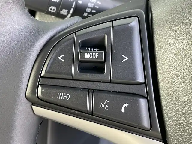 スズキ ハスラー HYBRID X 香川県 2025(令7)年 0.1千km クールカーキパールメタリック/ソフトベージュメタリック HV　X　全方位モニター付きナビゲーション＆スズキセーフティサポート(217800円)/登録時走行距離：5km/届出済未使用車/メーカー純正9型メモリナビ/　CD DVD BT フルセグTV/全方位カメラ/デュアルカメラブレーキサポート/レーンキープアシスト/レーダークルーズコントロール/クリアランスソナー/LEDヘッドライト/オートライト/フォグランプ/レベライザヘッドライト/横滑り防止装置/アイドリングストップ/ハーフレザーシート/シートヒーター/革巻きステアリング/ステアリングスイッチ/プッシュスタート/スマートキー/スペアキー/取扱説明書/保証書