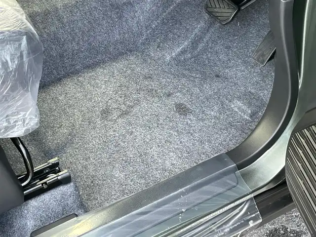 スズキ ハスラー HYBRID X 香川県 2025(令7)年 0.1千km クールカーキパールメタリック/ソフトベージュメタリック HV　X　全方位モニター付きナビゲーション＆スズキセーフティサポート(217800円)/登録時走行距離：5km/届出済未使用車/メーカー純正9型メモリナビ/　CD DVD BT フルセグTV/全方位カメラ/デュアルカメラブレーキサポート/レーンキープアシスト/レーダークルーズコントロール/クリアランスソナー/LEDヘッドライト/オートライト/フォグランプ/レベライザヘッドライト/横滑り防止装置/アイドリングストップ/ハーフレザーシート/シートヒーター/革巻きステアリング/ステアリングスイッチ/プッシュスタート/スマートキー/スペアキー/取扱説明書/保証書