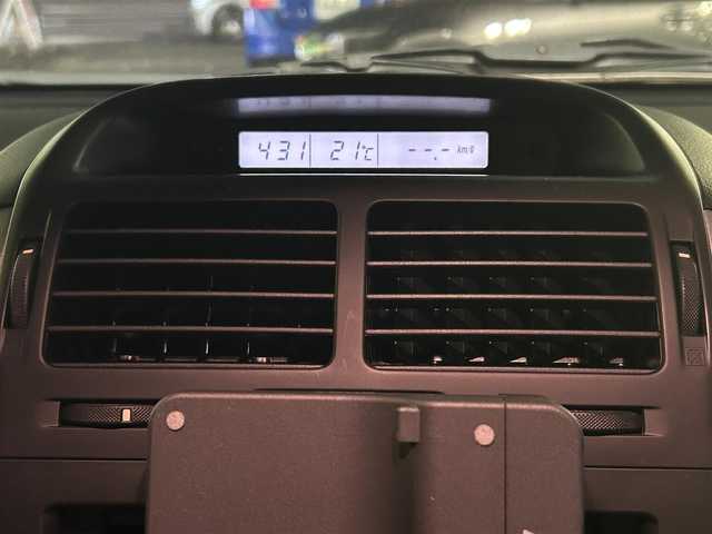 スズキ エスクード 2．7 ヘリーハンセンリミテッド 東京都 2007(平19)年 0.8万km キャッツアイブルーメタリック ワンオーナー/フルタイム４WD/サンルーフ/社外オーディオ/シートヒーター/社外１７インチアルミホイール/純正フロアマット/TERZOルーフキャリア/HELLY　HANSENラケッジマット/ドアバイザー/電動格納ミラー/保証書/取扱説明書