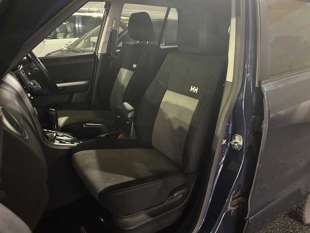 スズキ エスクード 2．7 ヘリーハンセンリミテッド 東京都 2007(平19)年 0.8万km キャッツアイブルーメタリック ワンオーナー/フルタイム４WD/サンルーフ/社外オーディオ/シートヒーター/社外１７インチアルミホイール/純正フロアマット/TERZOルーフキャリア/HELLY　HANSENラケッジマット/ドアバイザー/電動格納ミラー/保証書/取扱説明書