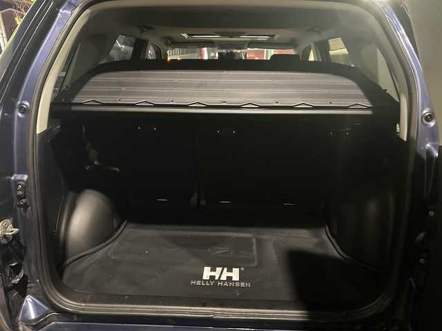 スズキ エスクード 2．7 ヘリーハンセンリミテッド 東京都 2007(平19)年 0.8万km キャッツアイブルーメタリック ワンオーナー/フルタイム４WD/サンルーフ/社外オーディオ/シートヒーター/社外１７インチアルミホイール/純正フロアマット/TERZOルーフキャリア/HELLY　HANSENラケッジマット/ドアバイザー/電動格納ミラー/保証書/取扱説明書