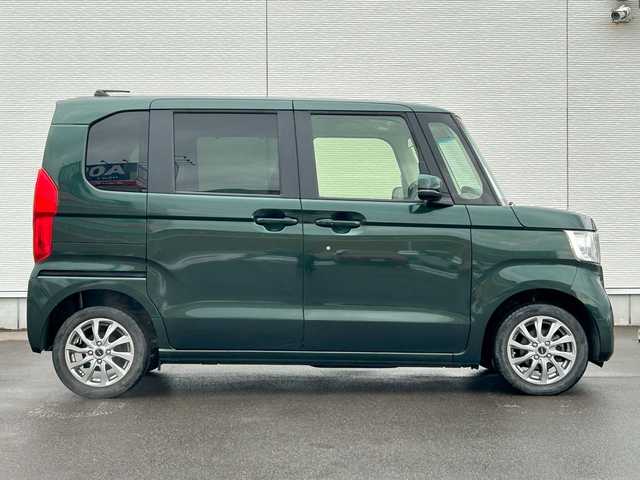 ホンダ Ｎ ＢＯＸ G L ターボ ホンダセンシング 秋田県 2020(令2)年 5.1万km ブリティッシュグリーンP 4WD/両側パワースライドドア/衝突被害軽減システム/LEDヘッドライト/純正メモリナビ(CD/BT/AM/FM/USB)/バックカメラ/スマートキー/アイドリングストップ/プッシュスタート/クルーズコントロール追従走行有/ステアリングスイッチ/前席シートヒーター/ビルトインETC/純正フロアマット/オートライト/オートマチックハイビーム/オートエアコン/パワーステアリング/パワーウィンドウ/パドルシフト/横滑り防止/盗難防止装置/寒冷地仕様/電動格納ウィンカーミラー/保証書/取扱説明書/記録簿/スペアキー×1