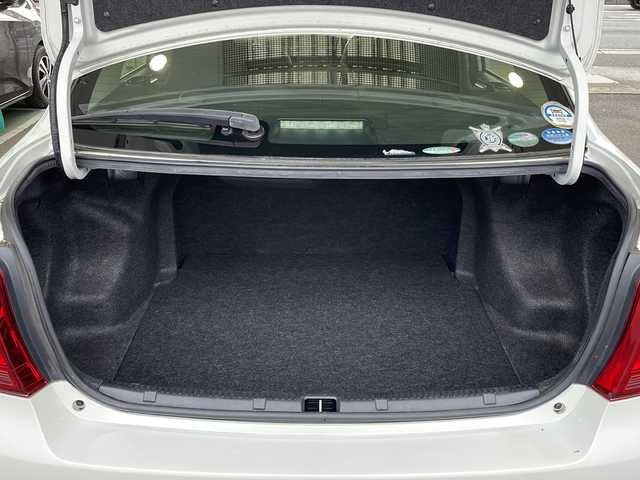 トヨタ カローラ アクシオ ハイブリッドG 愛媛県 2016(平28)年 8.9万km ホワイトパールクリスタルシャイン 純正ナビ/・ワンセグ/CD/BT/バックカメラ/プリクラッシュセーフティ/レーンキープアシスト/オートハイビーム/ステアリングスイッチ/オートライト/ウィンカーミラー/リモコンキー/電格ミラー