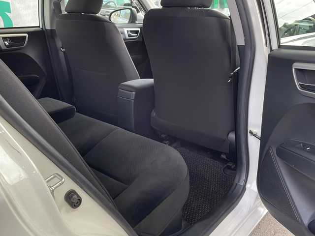 トヨタ カローラ アクシオ ハイブリッドG 愛媛県 2016(平28)年 8.9万km ホワイトパールクリスタルシャイン 純正ナビ/・ワンセグ/CD/BT/バックカメラ/プリクラッシュセーフティ/レーンキープアシスト/オートハイビーム/ステアリングスイッチ/オートライト/ウィンカーミラー/リモコンキー/電格ミラー