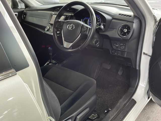 トヨタ カローラ アクシオ ハイブリッドG 愛媛県 2016(平28)年 8.9万km ホワイトパールクリスタルシャイン 純正ナビ/・ワンセグ/CD/BT/バックカメラ/プリクラッシュセーフティ/レーンキープアシスト/オートハイビーム/ステアリングスイッチ/オートライト/ウィンカーミラー/リモコンキー/電格ミラー