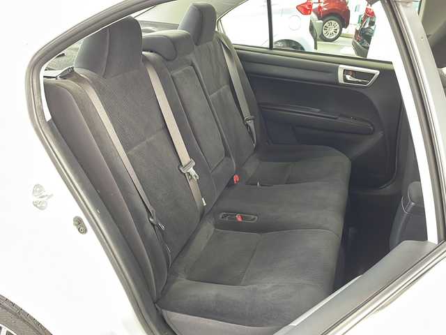 トヨタ カローラ アクシオ ハイブリッドG 愛媛県 2016(平28)年 8.9万km ホワイトパールクリスタルシャイン 純正ナビ/・ワンセグ/CD/BT/バックカメラ/プリクラッシュセーフティ/レーンキープアシスト/オートハイビーム/ステアリングスイッチ/オートライト/ウィンカーミラー/リモコンキー/電格ミラー