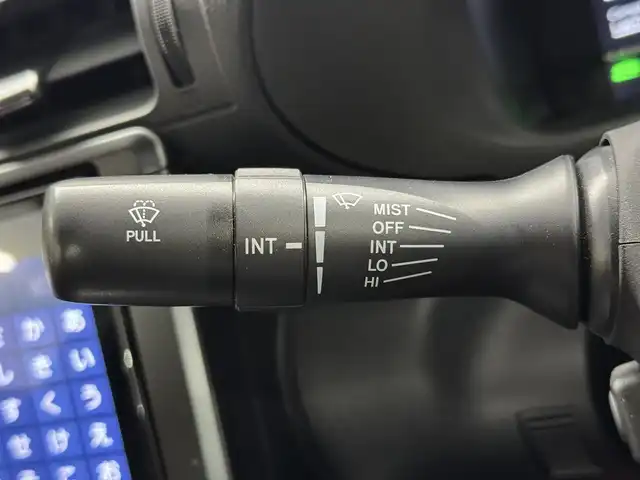 トヨタ ＧＲ８６ RZ 三重県 2022(令4)年 3.2万km クリスタルホワイトパール プレミアムガソリン/FR/6F/トヨタ純正 9インチナビ NSZT-Y68T/（FM/AM/CD/DVD/SD/SDREC/Bluetooth/TV）/安全/・後側方警戒支援システム［BSD］/・リヤクロストラフィックアラート［RCTA］/・VSC（横滑り防止機能）/・EBD付ABS/・SRS サイド＆カーテンシールドエアバッグ/装備/・ステアリング連動ヘッドライト［SRH］/・左右独立温度独立調整オートエアコン/・定速クルーズコントロール/・ステアリングスイッチ/・オートライト/・LEDヘッドライト/・リヤフォグライト/・充電用USBジャックx2/・走行制御モード（スポーツ/スノー）/・TRACKモード/・プッシュスタート/・スマートキーx2/・BOXERメーター（7インチカラー×液晶メーター）/・純正18inAW/・保/取/ナビ取/など