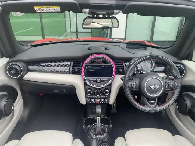 ＭＩＮＩ ミニ ジョンクーパーワークス コンバチ 香川県 2017(平29)年 3.9万km 赤Ⅱ 純正ナビ/→AM/FM/Bluetooth/ETC/バックカメラ/シートヒーター/LEDヘッドライト/ヘッドアップディスプレイ/レザーシート/アイドリングストップ/コーナーセンサー/ステアリングスイッチ/パドルシフト/革巻きステアリング/スマートキー/スペアキー×1/純正17インチアルミホイール