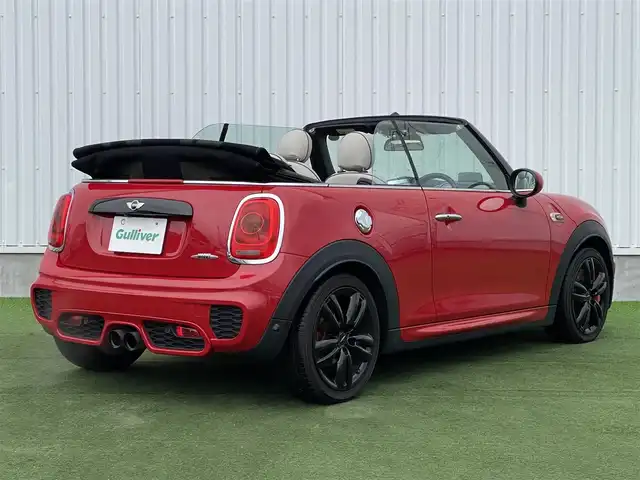 ＭＩＮＩ ミニ ジョンクーパーワークス コンバチ 香川県 2017(平29)年 3.9万km 赤Ⅱ 純正ナビ/→AM/FM/Bluetooth/ETC/バックカメラ/シートヒーター/LEDヘッドライト/ヘッドアップディスプレイ/レザーシート/アイドリングストップ/コーナーセンサー/ステアリングスイッチ/パドルシフト/革巻きステアリング/スマートキー/スペアキー×1/純正17インチアルミホイール