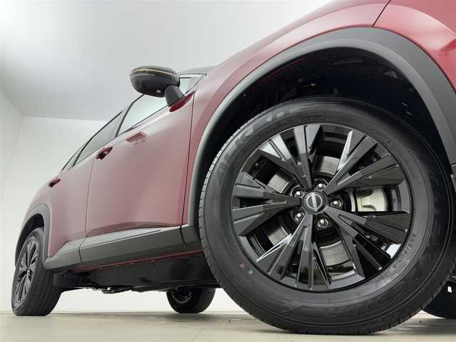 日産 エクストレイル X e－4ORCE 90周年記念車 岡山県 2024(令6)年 0.3万km 赤 純正１２．３インチナビ/プロパイロット/エマージェンシーブレーキ/アラウンドビューモニター/１００Ｖ電源/ビルドインＥＴＣ２．０/シートヒーター/ＬＥＤヘッドライト/デジタルインナーミラー/コーナーセンサー