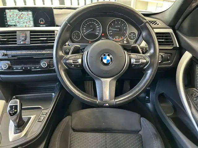 ＢＭＷ ３２０ｉ ツーリング Mスポーツ 東京都 2016(平28)年 5.9万km 白 純正メーカーナビ/(Bluetooth／CD／DVD／USB)/オートエアコン/ドライブレコーダー/アクティブクルーズコントロール/プッシュスタート/パドルシフト/運転席メモリーシート/運転席、助手席パワーシート/純正19インチアルミホイール/コーナーセンサー/W＋サイド＆ABS/電動格納ミラー/アイドリングストップ/プライバシーガラス/スポーツモード/ISOFIX/LEDヘッドライト/フロントフォグ/リアフォグ/革巻きステアリング/LKA/横滑り防止装置/取扱説明書/記録簿（R4.5/R6.5）