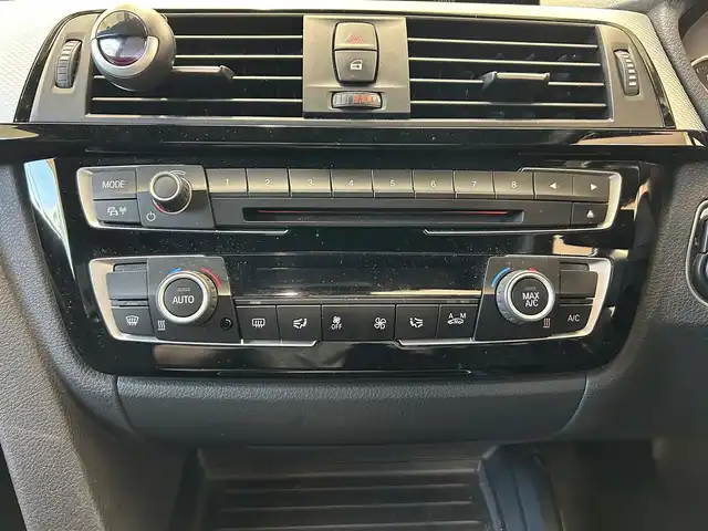 ＢＭＷ ３２０ｉ ツーリング Mスポーツ 東京都 2016(平28)年 5.9万km 白 純正メーカーナビ/(Bluetooth／CD／DVD／USB)/オートエアコン/ドライブレコーダー/アクティブクルーズコントロール/プッシュスタート/パドルシフト/運転席メモリーシート/運転席、助手席パワーシート/純正19インチアルミホイール/コーナーセンサー/W＋サイド＆ABS/電動格納ミラー/アイドリングストップ/プライバシーガラス/スポーツモード/ISOFIX/LEDヘッドライト/フロントフォグ/リアフォグ/革巻きステアリング/LKA/横滑り防止装置/取扱説明書/記録簿（R4.5/R6.5）