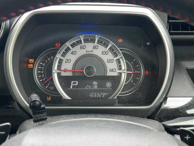 スズキ スペーシア カスタム HYBRID XS ターボ 滋賀県 2018(平30)年 10.4万km ブレイブカーキパール/ブラック2トーン ガソリン（ハイブリッド）/2WD(FF)/CVT/7インチケンウッドナビ(MDV-D504BTW)/(AM/FM/CD/DVD/Bluetooth/iPod/USB/SD/フルセグTV)/バックカメラ/ハーフレザーシート/シートヒーター/両側パワースライドドア/衝突軽減ブレーキ/レーントレーシングアシスト/オートマチックハイビーム/コーナーセンサー/横滑り防止装置/アイドリングストップ/革巻きステアリング/ステアリングスイッチ/クルーズコントロール/オートライト/パドルシフト/純正フロアマット/純正ドアバイザー/プッシュスタート/スペアキー