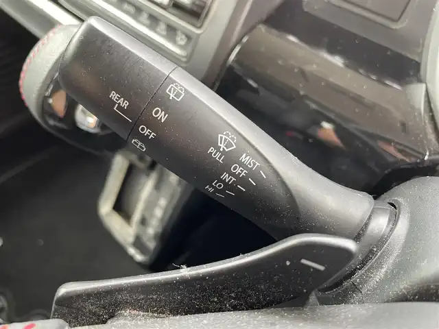 スズキ スペーシア カスタム HYBRID XS ターボ 大阪府 2018(平30)年 10.4万km ブレイブカーキパール/ブラック2トーン (株)IDOMが運営する【じしゃロン東大阪店】の自社ローン専用車両になります。こちらは現金またはオートローンご利用時の価格です。自社ローンご希望の方は別途その旨お申付け下さい/7インチＳＤナビ(MDV-D504BTW)/(AM/FM/CD/DVD/Bluetooth/iPod/USB/SD/フルセグTV)/バックカメラ/衝突軽減ブレーキ/レーンキープアシスト/クルーズコントロール/コーナーセンサー/両側パワースライドドア/横滑り防止装置/ハーフレザーシート/運転席シートヒーター/アイドリングストップ/電動格納ミラー/革巻きステアリング/ステアリングスイッチ/パドルシフト/オートライト/LEDヘッドライト/フロントフォグ/オートマチックハイビーム/純正フロアマット/純正ドアバイザー/プッシュスタート/スマートキー/スペアキー