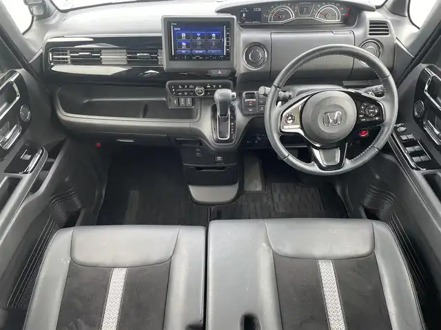 ホンダ Ｎ ＢＯＸ カスタム L ターボ 神奈川県 2022(令4)年 2.9万km クリスタルブラックパール 純正7型ナビ　/CD DVD/Bluetooth接続/フルセグ/レーダークルーズコントロール/ビルドＥＴＣ　/シートヒーター/ハーフレザー　/前方ドライブレコーダー/ホンダセンシング　/両側パワースライドドア　/後方コーナーセンサー/電子パーキングブレーキ　/純正AW　/電動格納ミラー　/ABS /レーンキープアシスト　/ドアバイザー