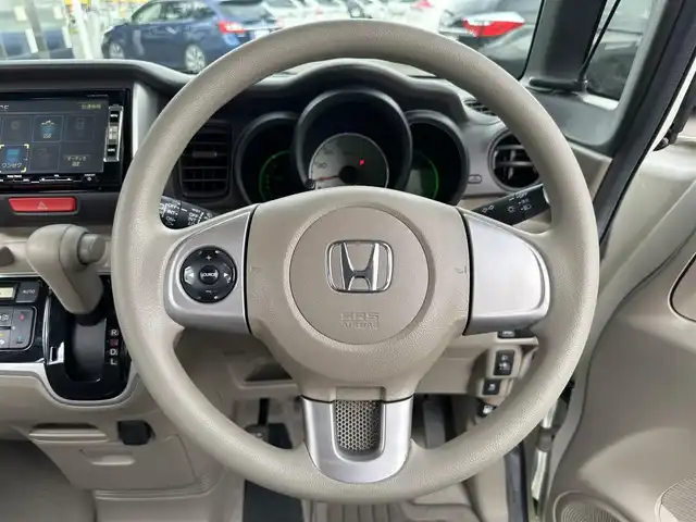 ホンダ Ｎ ＢＯＸ G Lパッケージ 道北・旭川 2012(平24)年 9.1万km プレミアムホワイトパール (株)IDOMが運営する【じしゃロン旭川店】の自社ローン専用車両になります。こちらは現金またはオートローンご利用時の価格です。自社ローンご希望の方は別途その旨お申付け下さい/　/・純正ナビ(CD/DVD/SD/ワンセグ)/・ステアリングリモコン/・片側パワースライドドア/・スマートキー2個/・取扱説明書