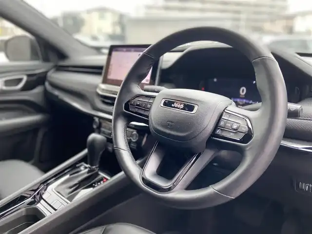 クライスラー・ジープ ジープ コンパス ナイトイーグル 栃木県 2023(令5)年 0.8万km グレー ACC/AppleCarPlay/レーンキープ/ブラインドスポット/バックカメラ/純正ナビ/フルセグ /ハーフレザー/ETC/LED/純正18インチAW/社外ドラレコ前後