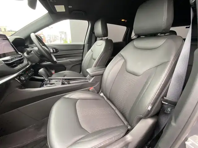 クライスラー・ジープ ジープ コンパス ナイトイーグル 栃木県 2023(令5)年 0.8万km グレー ACC/AppleCarPlay/レーンキープ/ブラインドスポット/バックカメラ/純正ナビ/フルセグ /ハーフレザー/ETC/LED/純正18インチAW/社外ドラレコ前後